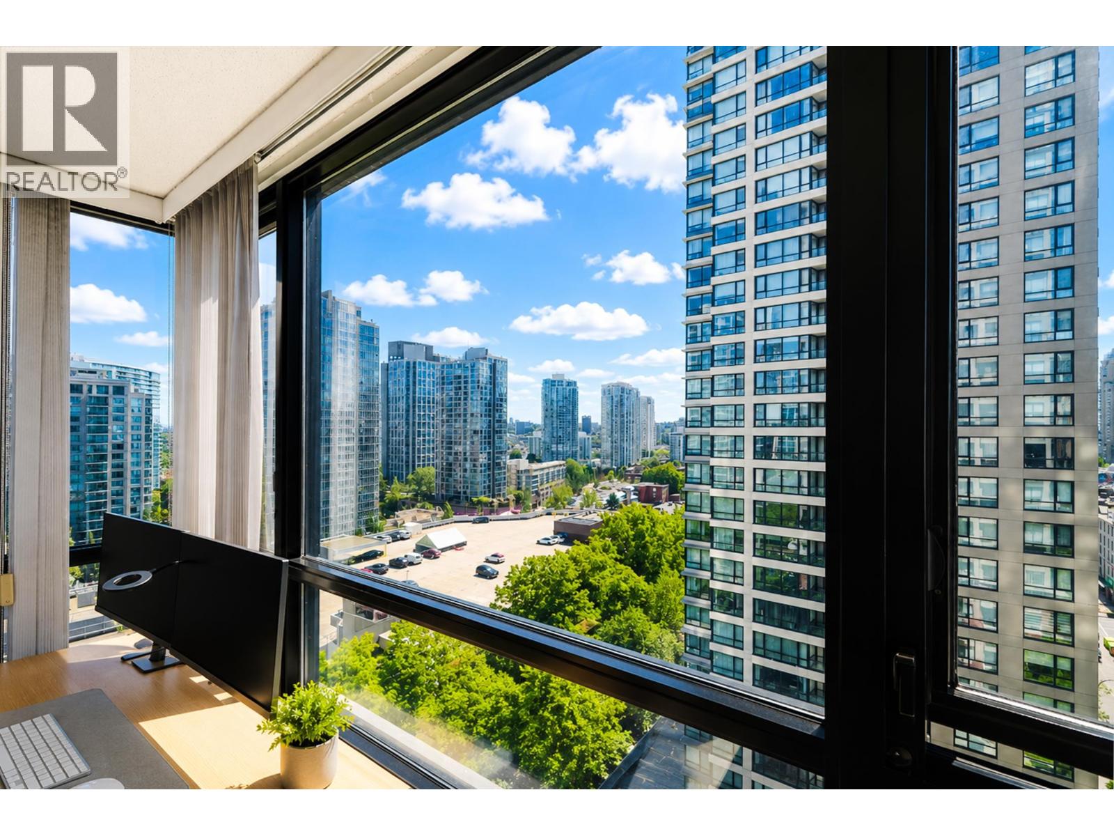 1405 909 Mainland Street, Vancouver, British Columbia  V6B 1S3 - Photo 1 - R3130866