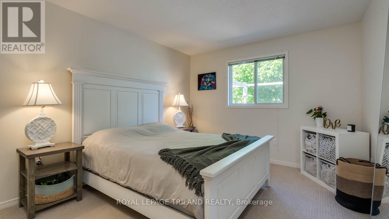 271 Mogg Street, Strathroy-Caradoc, Ontario  N7G 3X4 - Photo 11 - X13232472