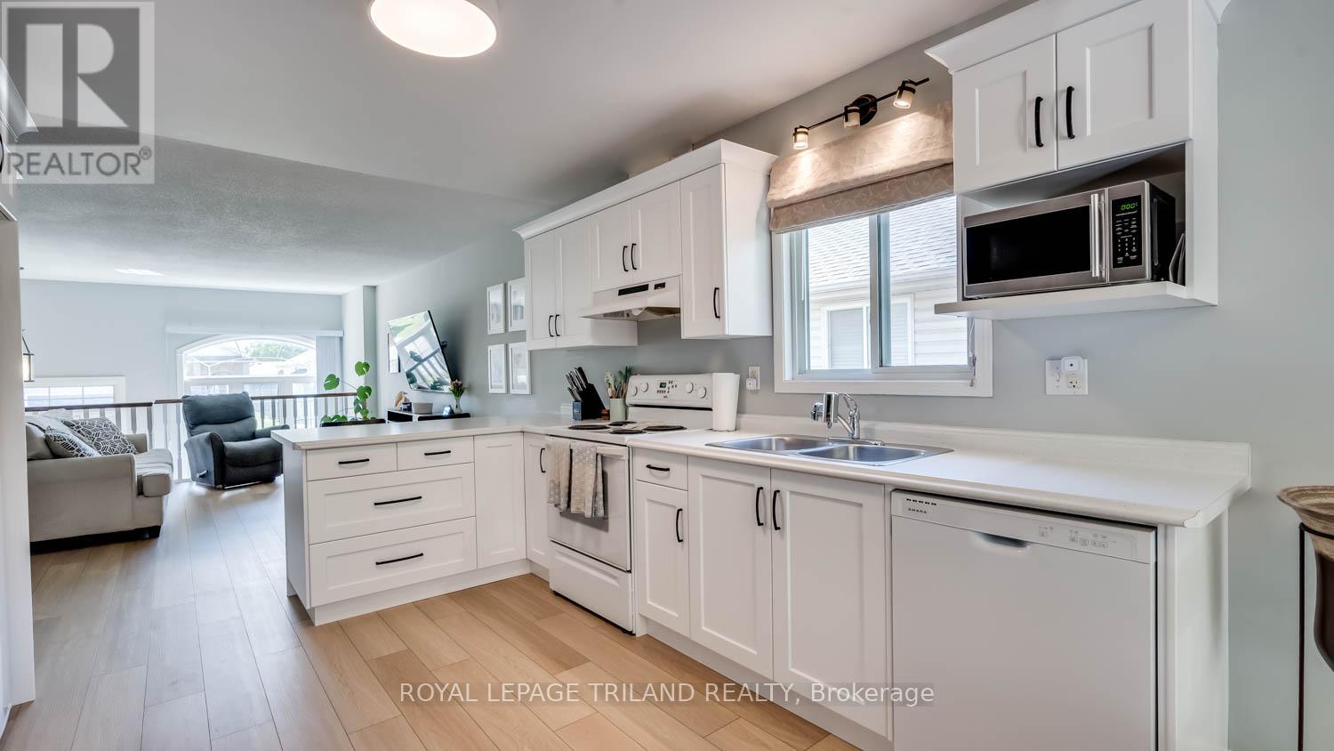 271 Mogg Street, Strathroy-Caradoc, Ontario  N7G 3X4 - Photo 7 - X13232472