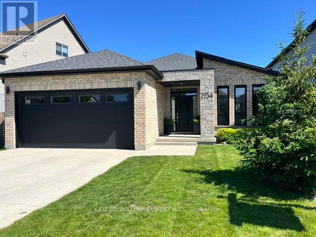 1934 WATEROAK DRIVE, London North, Ontario