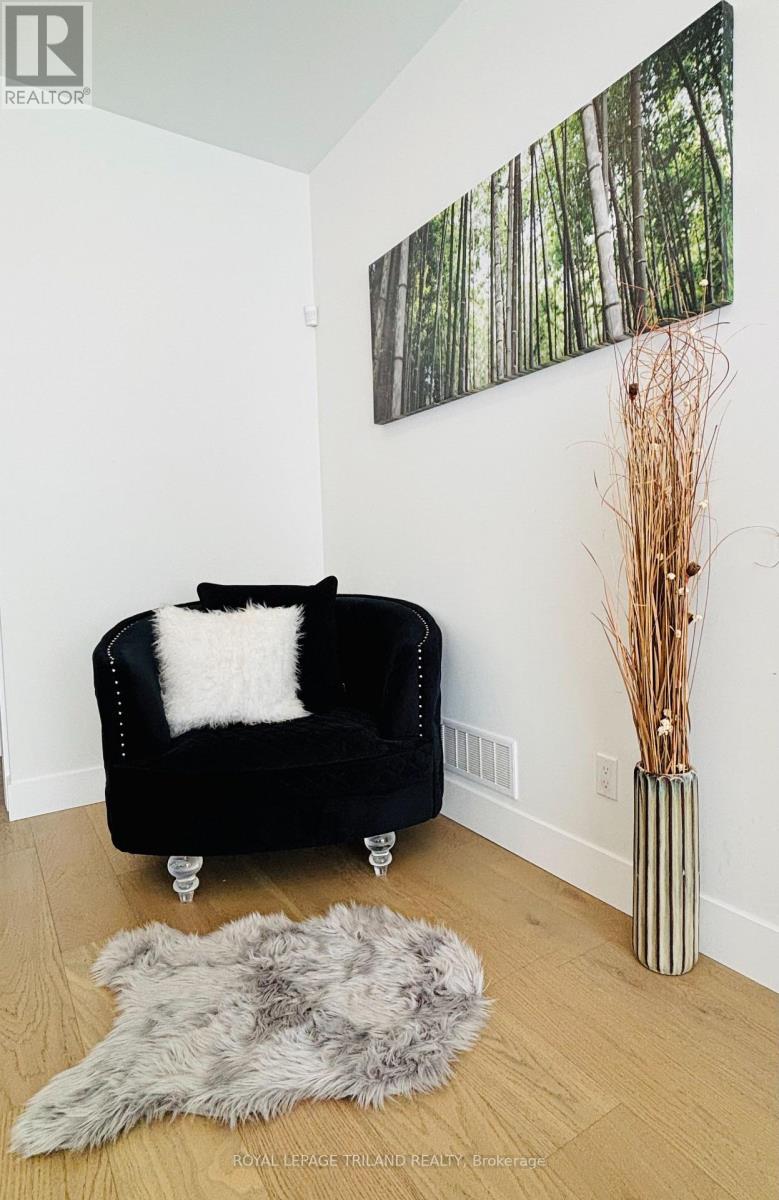 176 Winlow Way, Middlesex Centre, Ontario  N0L 1R0 - Photo 4 - X13232518