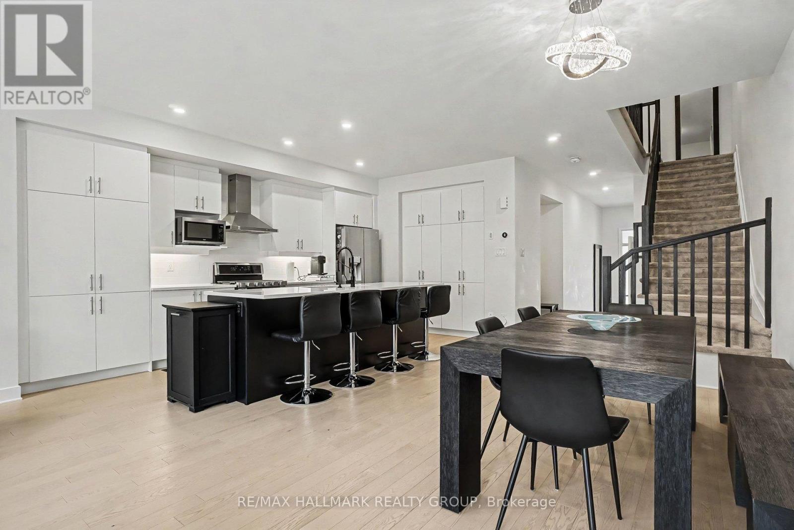 323 Wabasso Lane, Ottawa, Ontario  K1T 0T2 - Photo 15 - X13232458