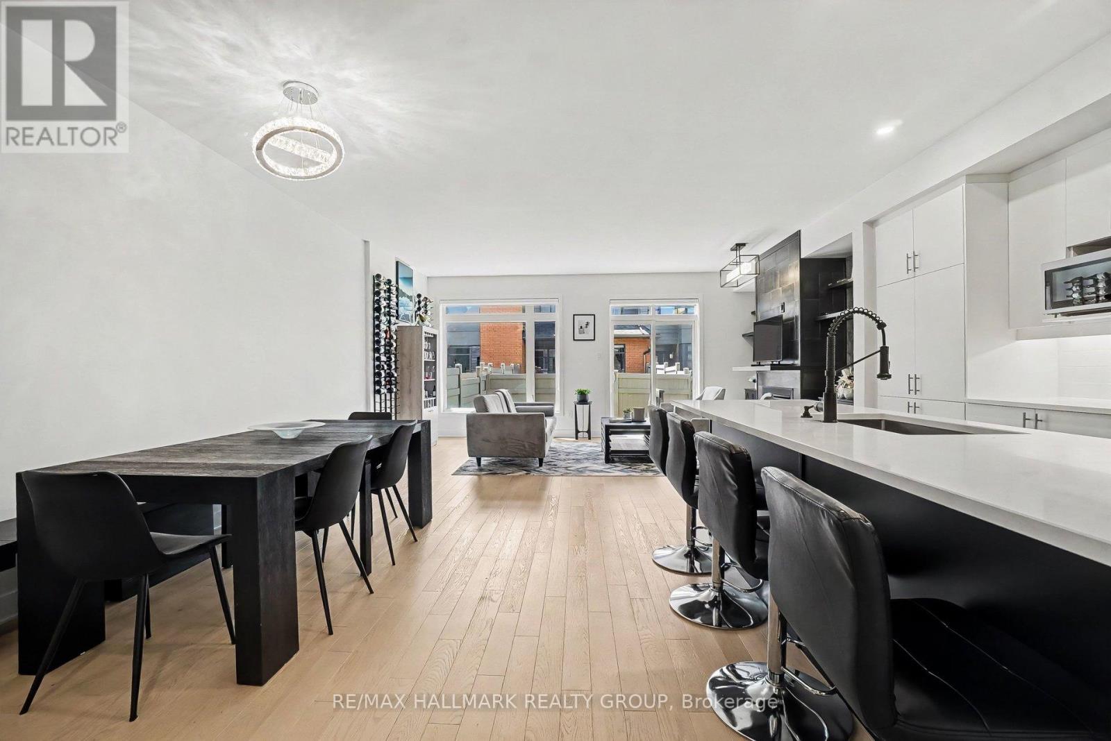 323 Wabasso Lane, Ottawa, Ontario  K1T 0T2 - Photo 17 - X13232458