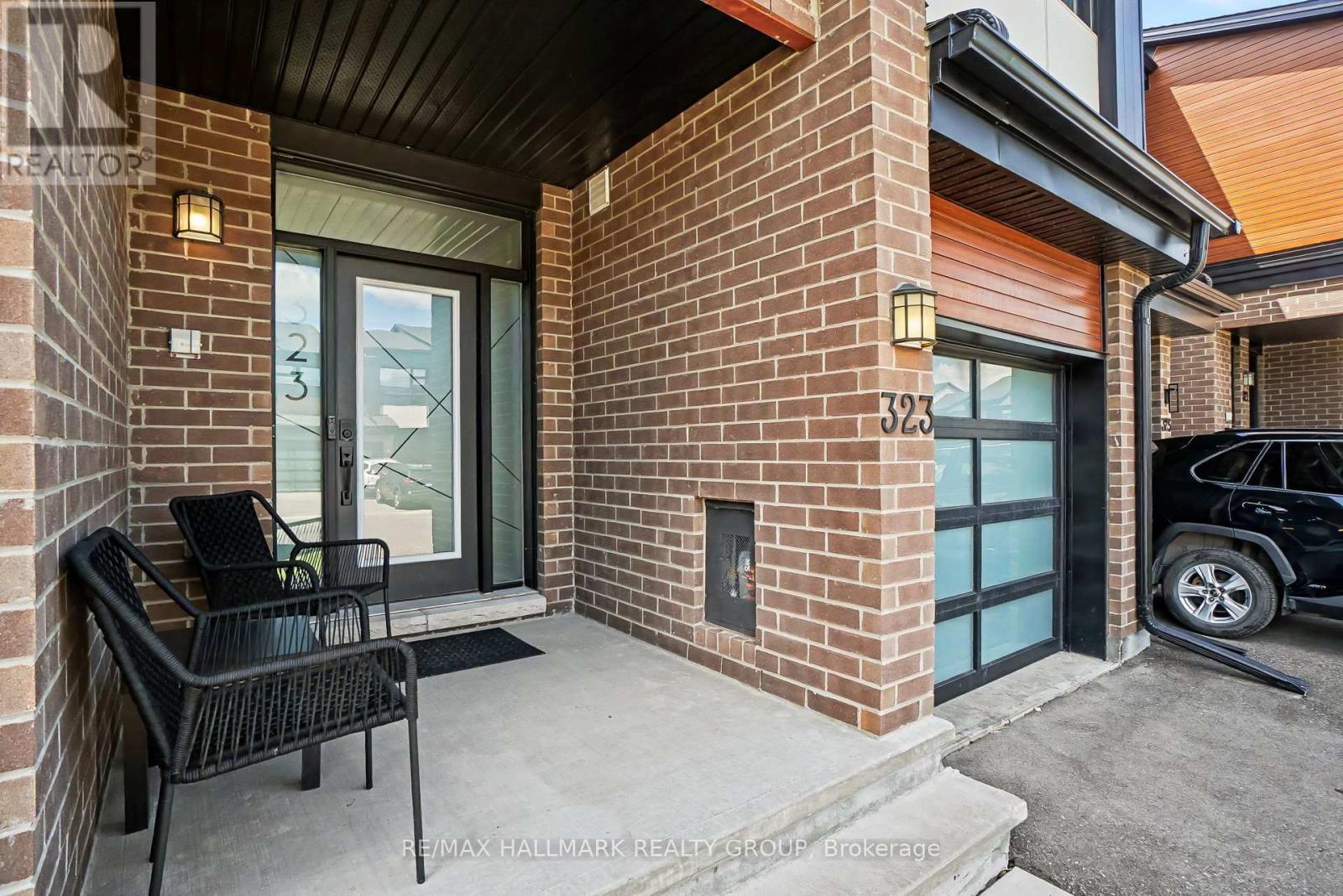 323 Wabasso Lane, Ottawa, Ontario  K1T 0T2 - Photo 3 - X13232458