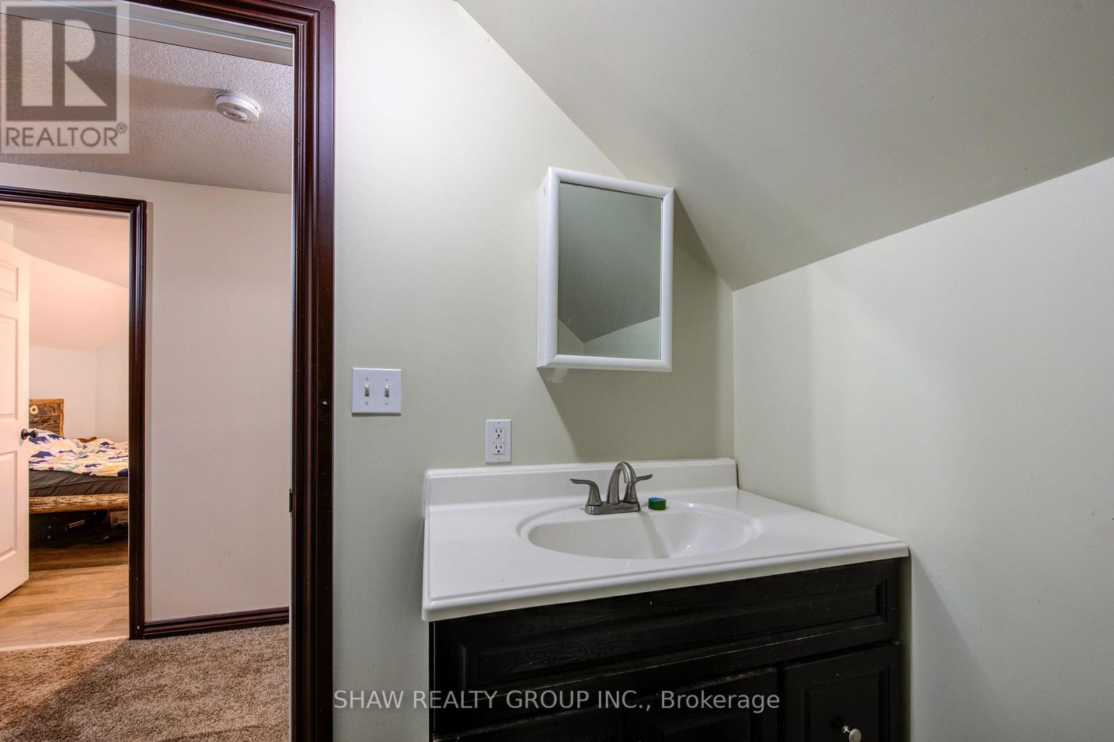 853 Norfolk County 28 Road, Norfolk, Ontario  N0E 1G0 - Photo 31 - X12929414