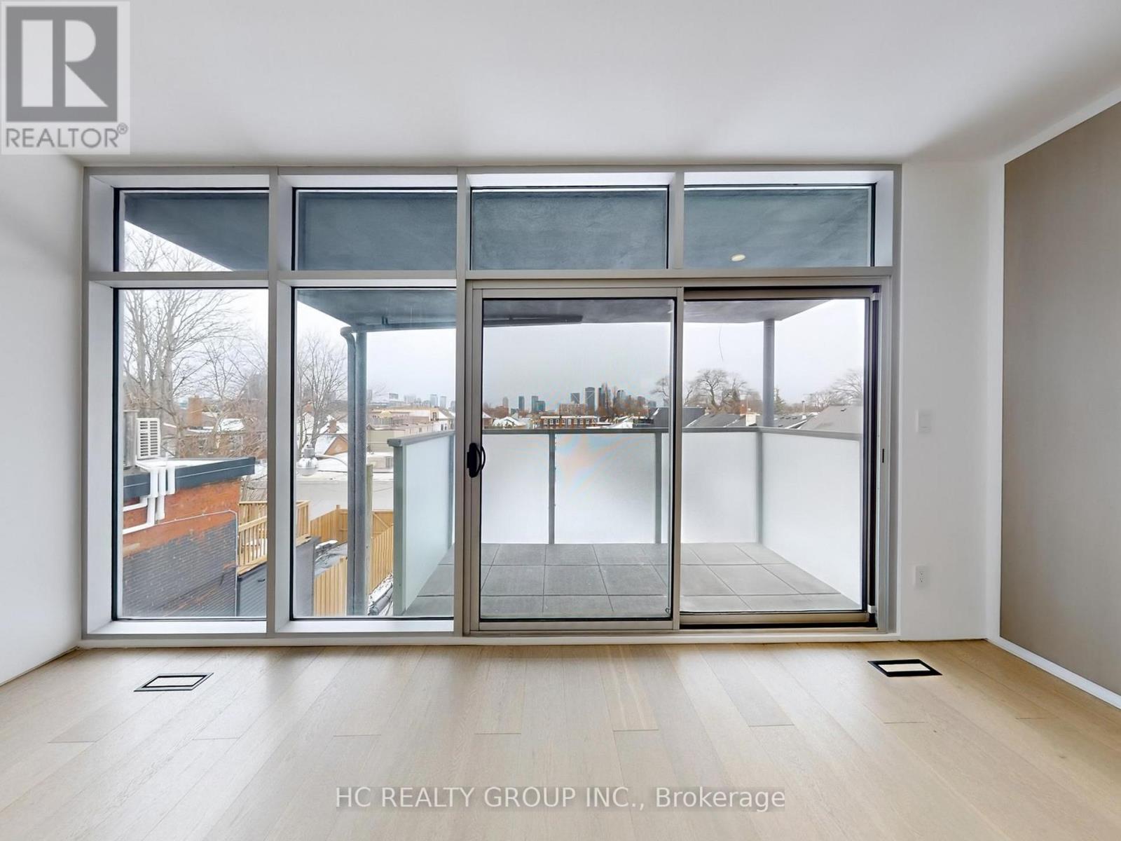 Upper - 899 Dundas Street W, Toronto, Ontario  M6J 1V9 - Photo 12 - C13232360