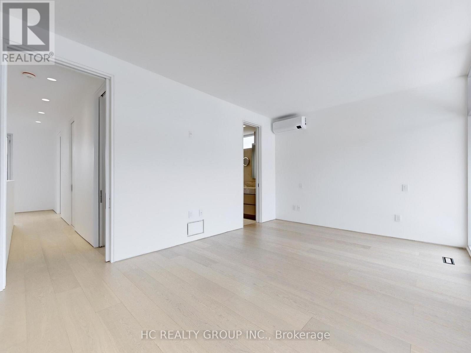 Upper - 899 Dundas Street W, Toronto, Ontario  M6J 1V9 - Photo 15 - C13232360
