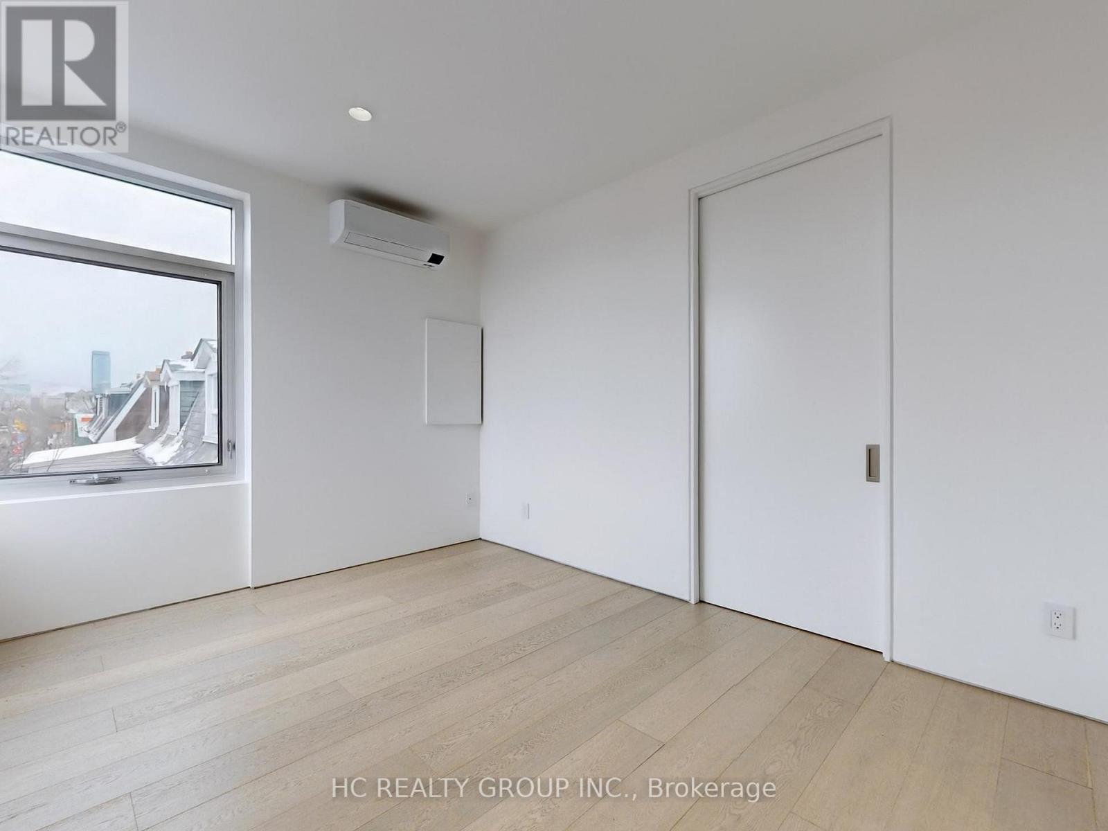 Upper - 899 Dundas Street W, Toronto, Ontario  M6J 1V9 - Photo 19 - C13232360
