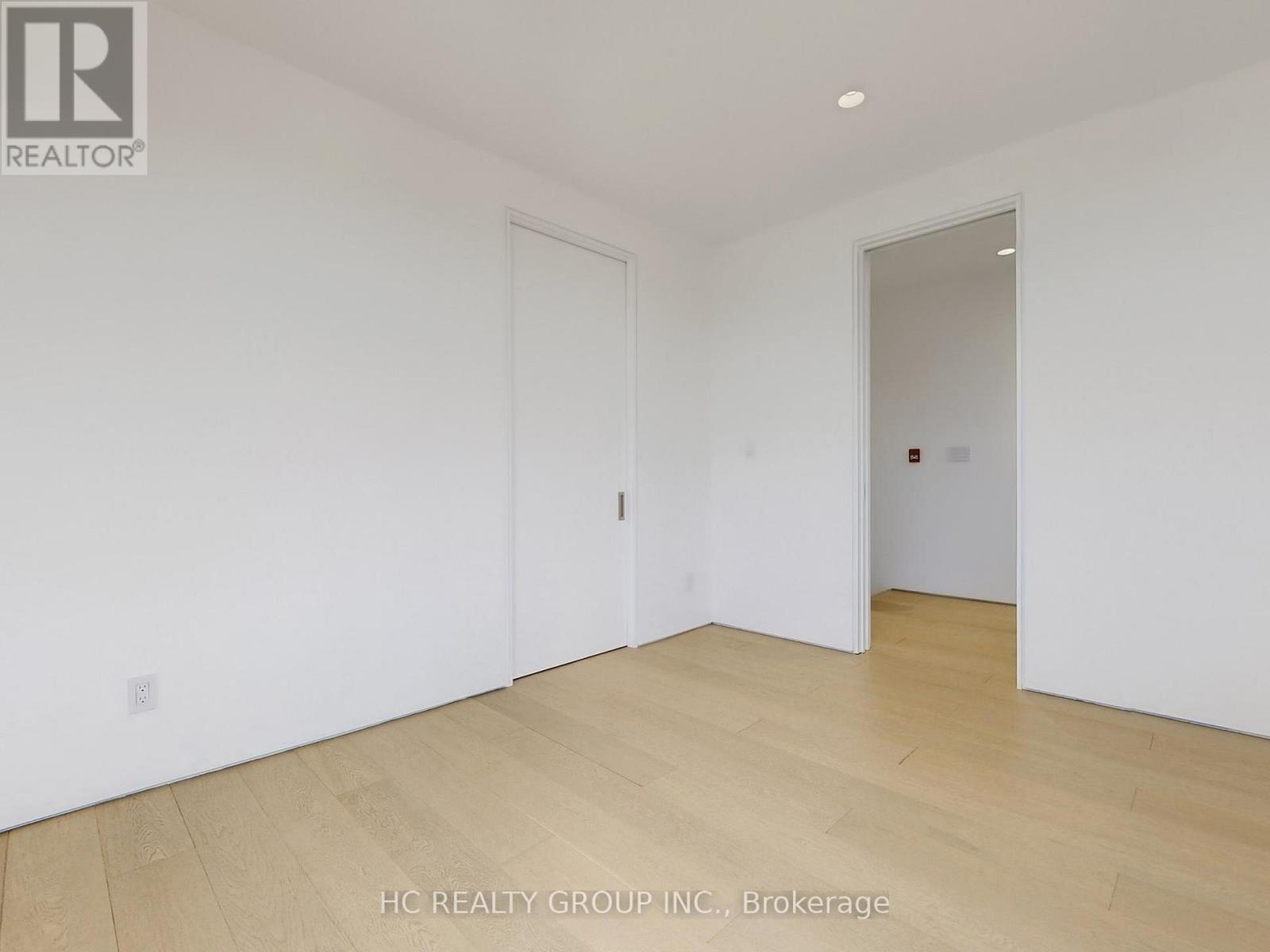 Upper - 899 Dundas Street W, Toronto, Ontario  M6J 1V9 - Photo 21 - C13232360