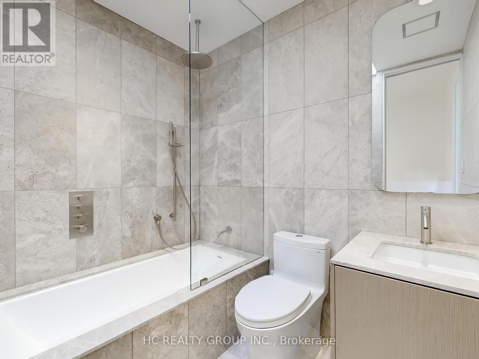Upper - 899 Dundas Street W, Toronto, Ontario  M6J 1V9 - Photo 23 - C13232360