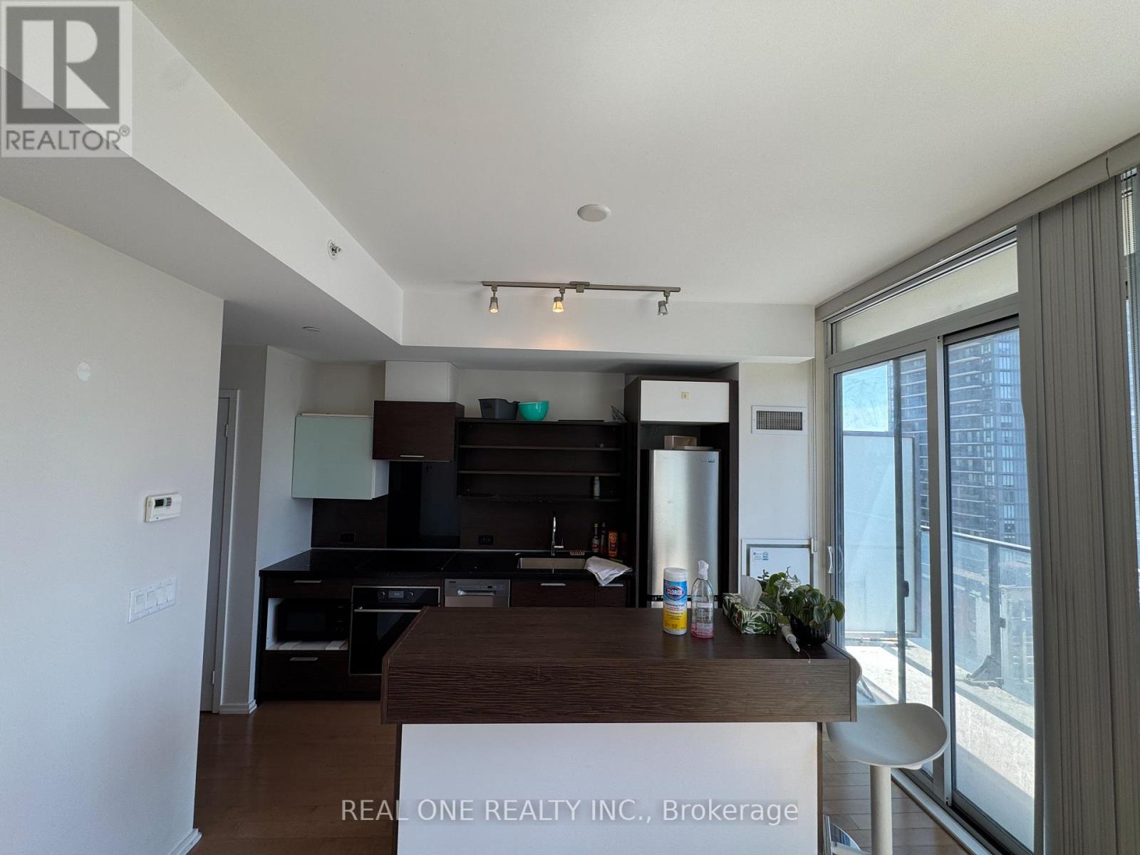 1303 - 75 St Nicholas Street, Toronto, Ontario  M4Y 0A5 - Photo 7 - C13232486