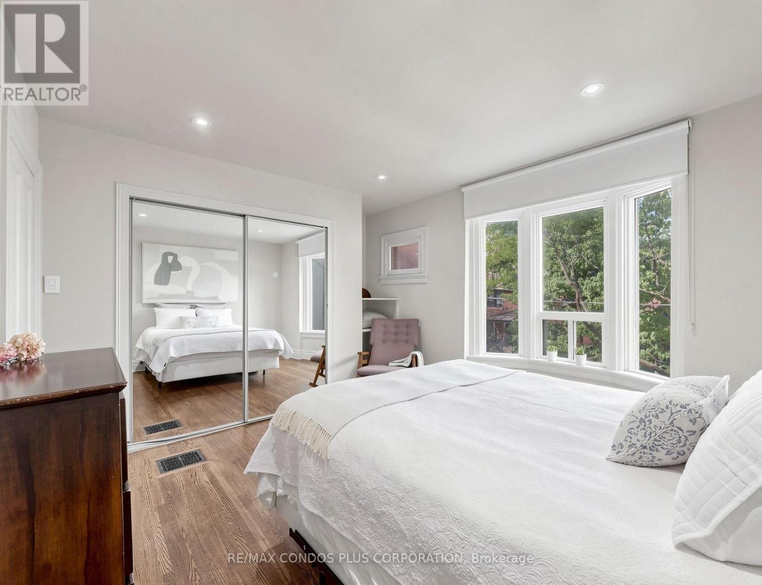 212 Albany Avenue, Toronto, Ontario  M5R 3C6 - Photo 14 - C13232498