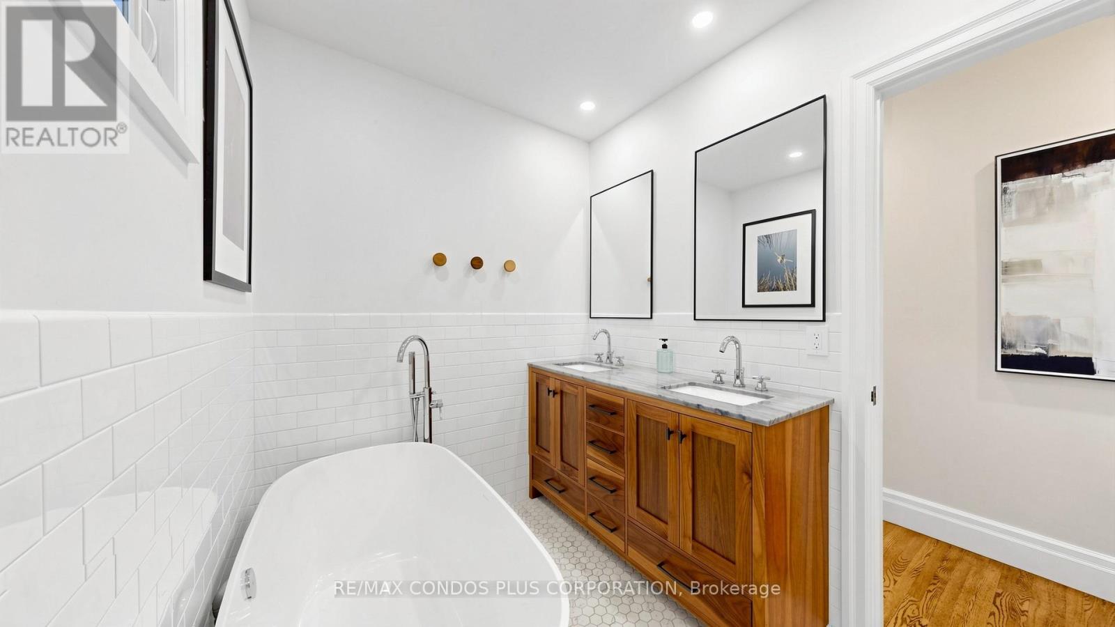 212 Albany Avenue, Toronto, Ontario  M5R 3C6 - Photo 21 - C13232498