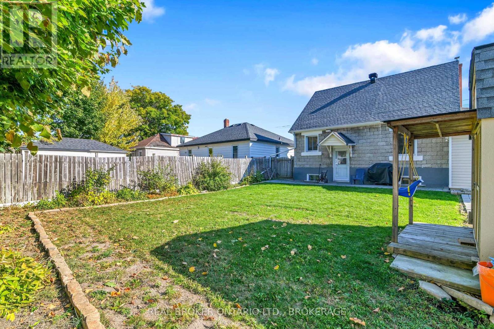 1006 Second Street E, Cornwall, Ontario  K6H 2A9 - Photo 31 - X13232510