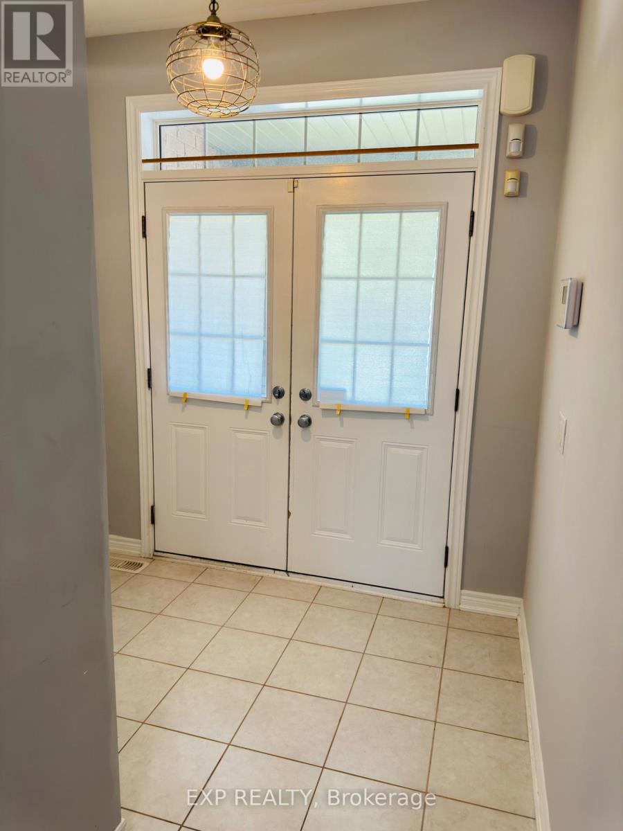 30 Isherwood Crescent, Vaughan, Ontario  L4H 3N9 - Photo 4 - N13232400