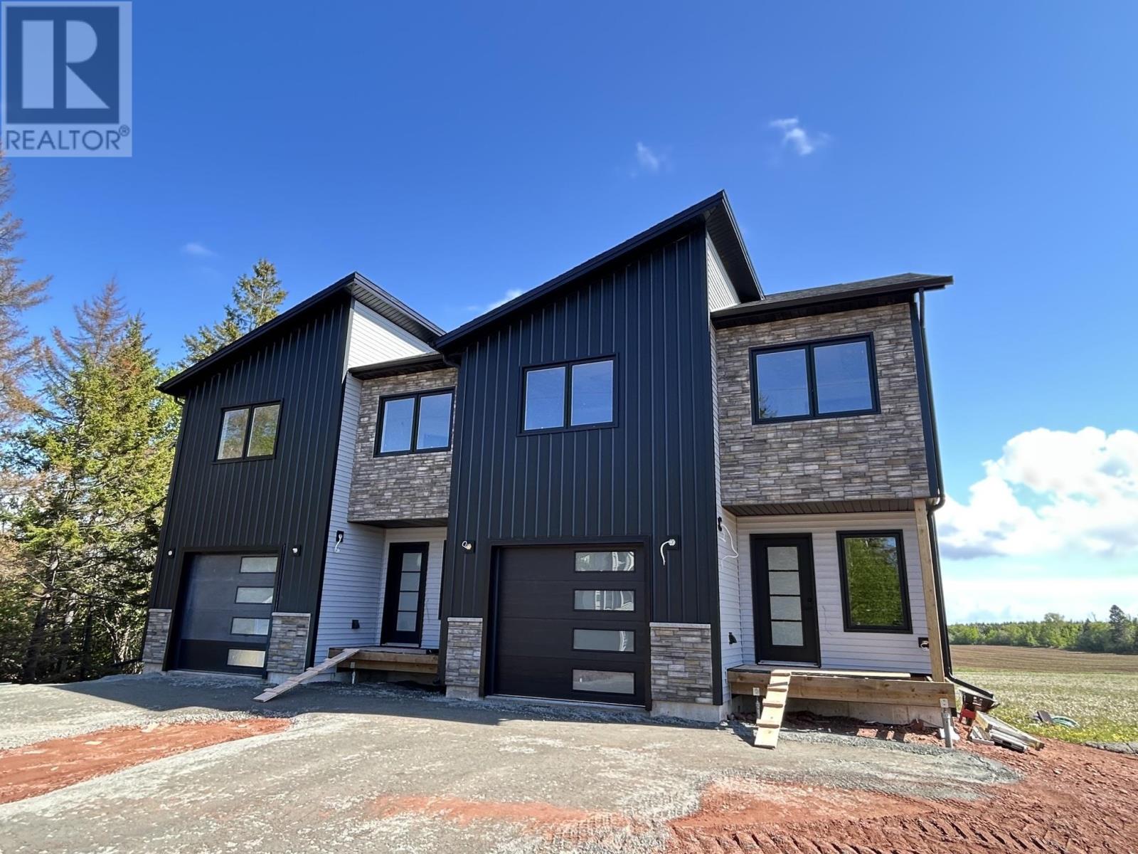 250 Ferry Road, Cornwall, Prince Edward Island  C0A 1H4 - Photo 2 - 202604159