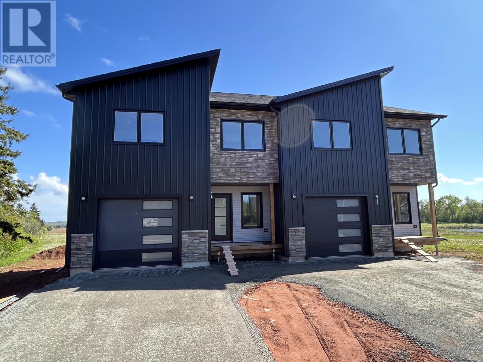 248 Ferry Road, Cornwall, Prince Edward Island  C0A 1H4 - Photo 4 - 202604151