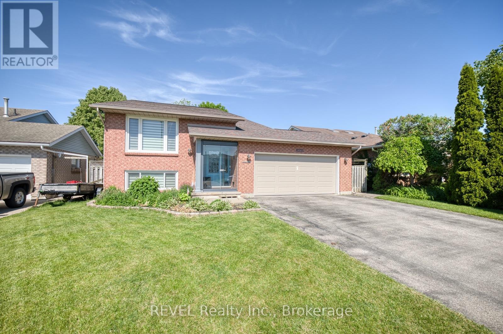 6251 Sherri Avenue, Niagara Falls, Ontario  L2H 2W7 - Photo 2 - X12832630