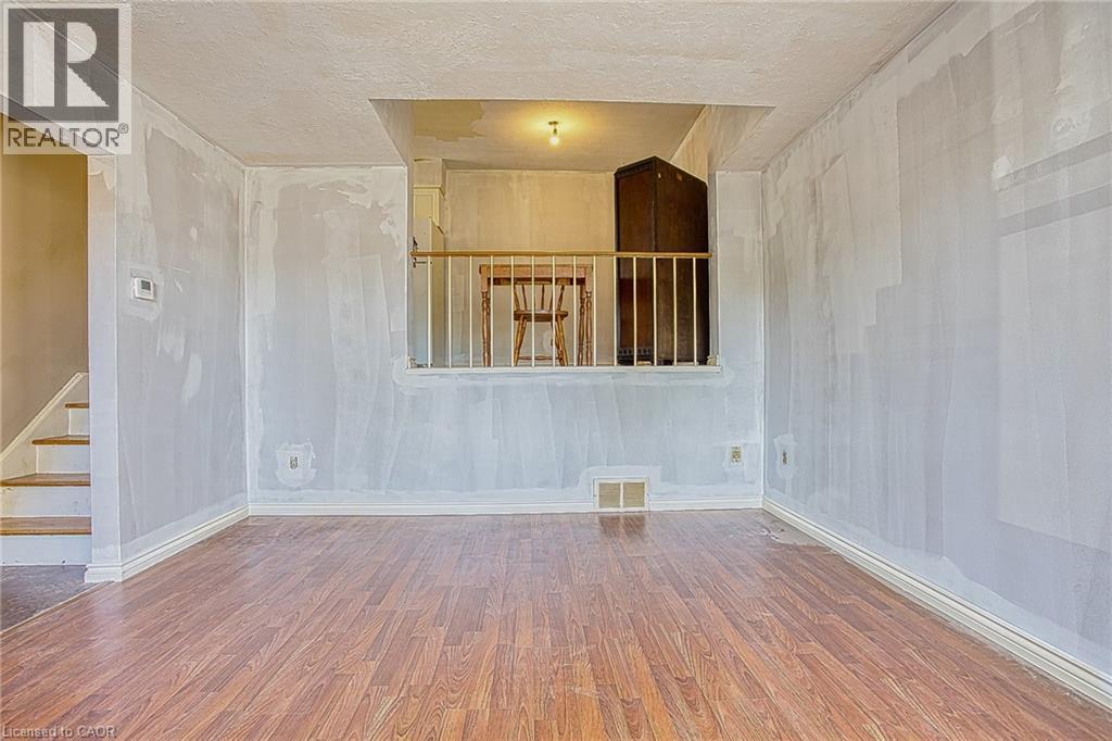 7 Viking Court Unit# 404, Grimsby, Ontario  L3M 3T8 - Photo 9 - 40836122