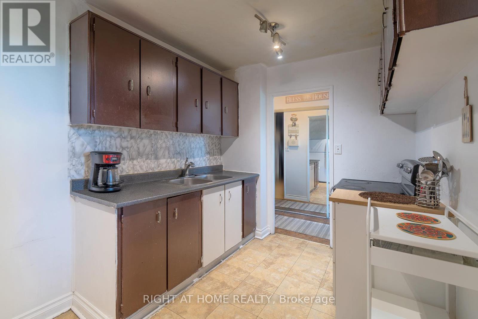 608 - 335 Driftwood Avenue, Toronto, Ontario  M3N 2P3 - Photo 15 - W13232372