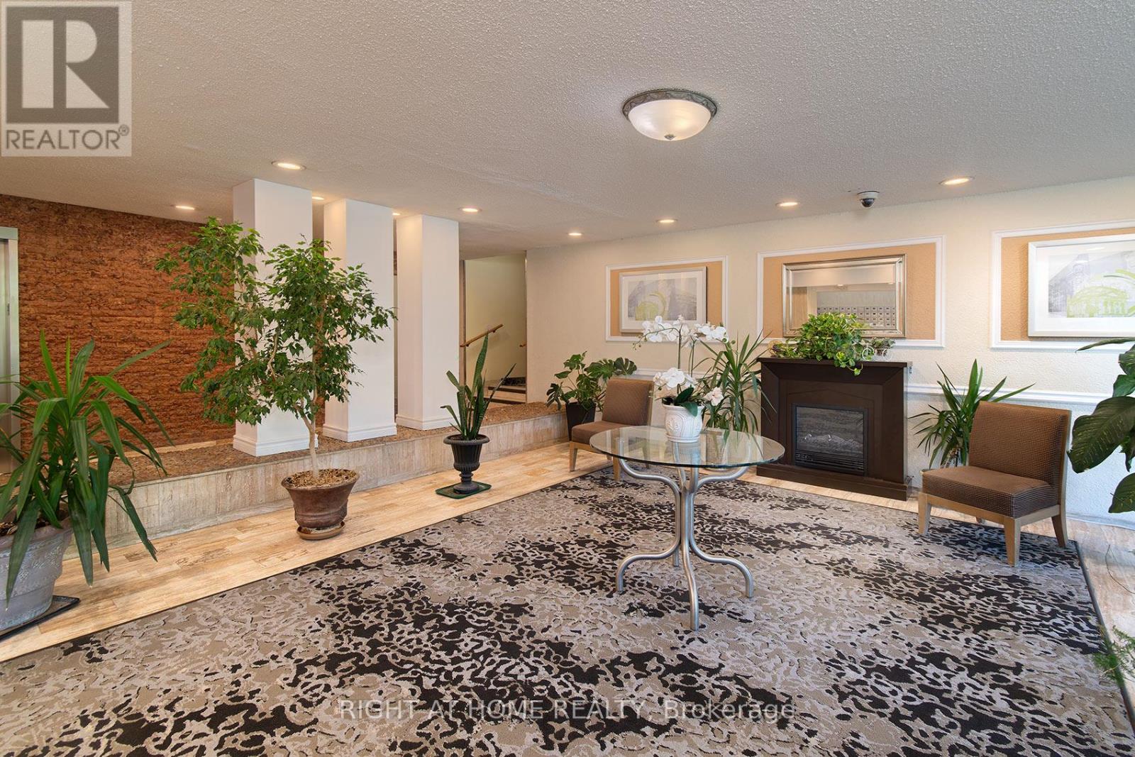 608 - 335 Driftwood Avenue, Toronto, Ontario  M3N 2P3 - Photo 6 - W13232372