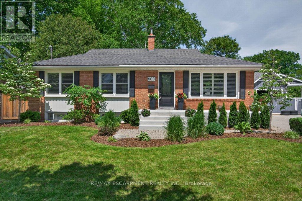 603 Cornick Drive, Burlington, Ontario  L7R 3A9 - Photo 1 - W13232398