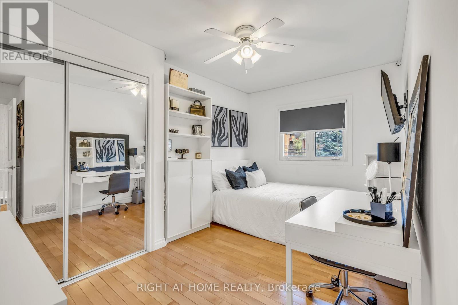 12 Porter Avenue, Toronto, Ontario  M6N 2G9 - Photo 29 - W13232460