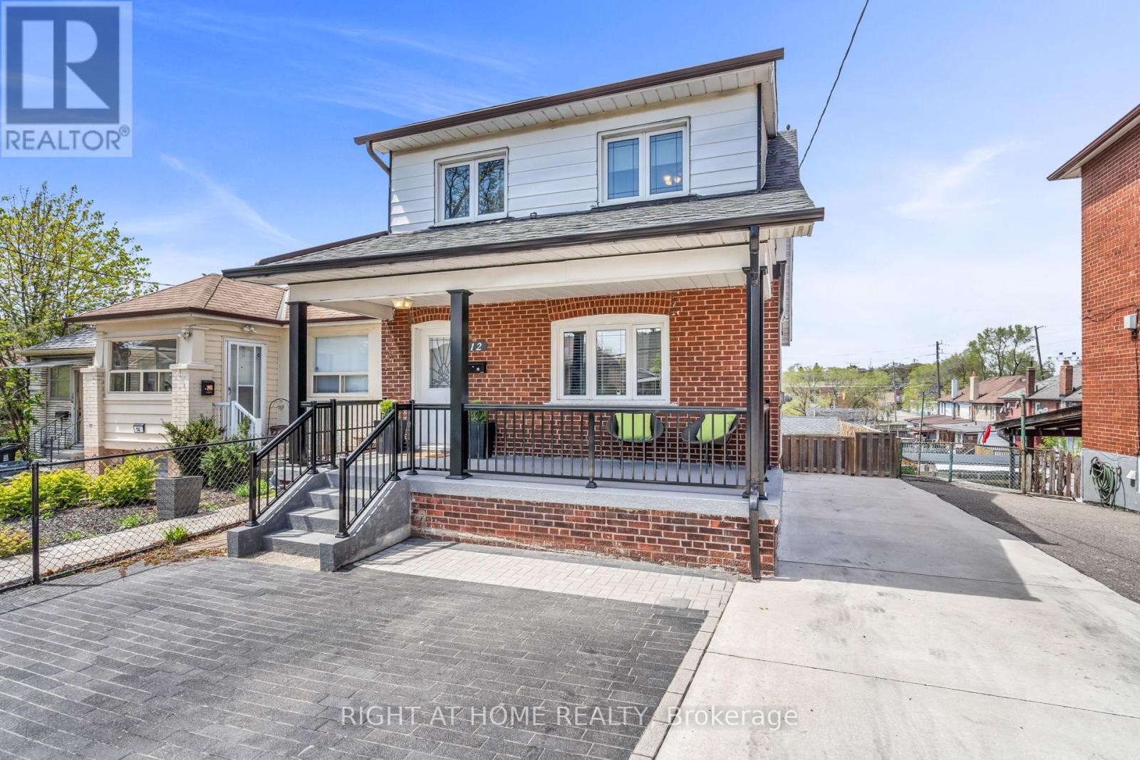 12 Porter Avenue, Toronto, Ontario  M6N 2G9 - Photo 3 - W13232460