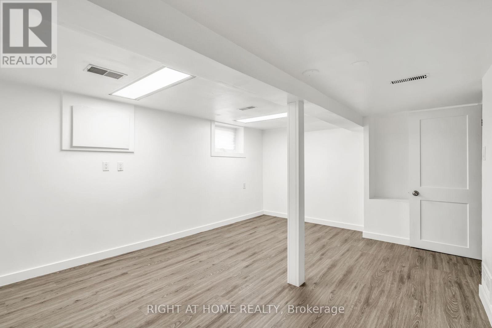 12 Porter Avenue, Toronto, Ontario  M6N 2G9 - Photo 36 - W13232460