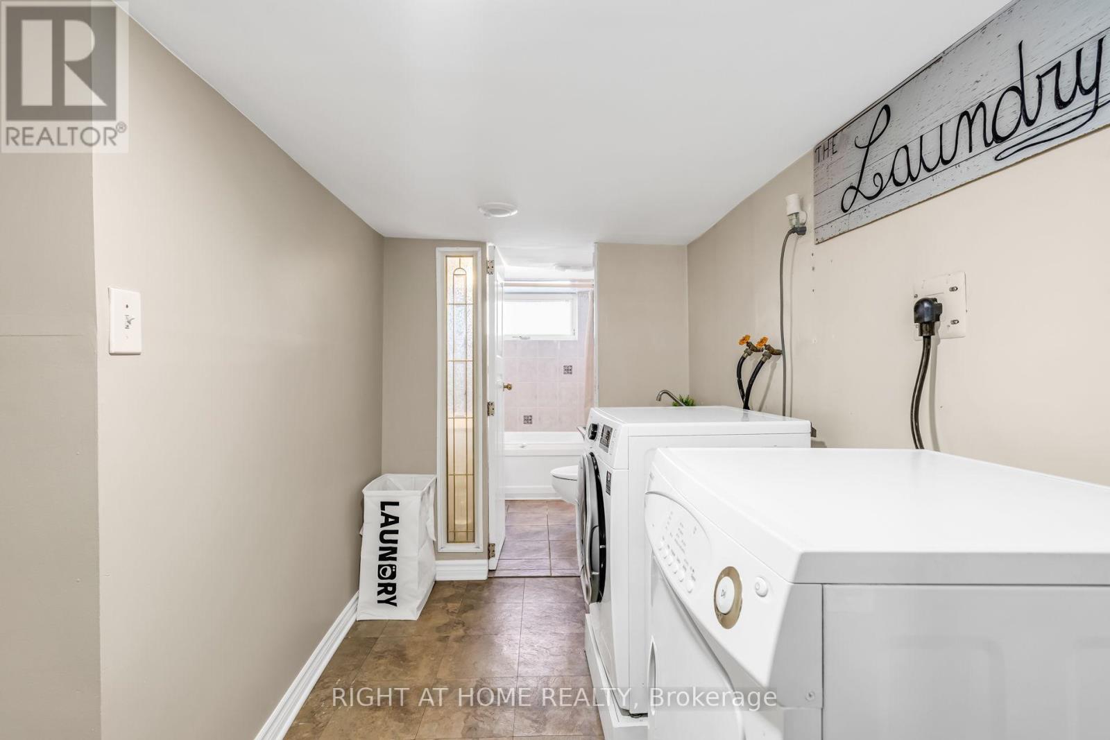 12 Porter Avenue, Toronto, Ontario  M6N 2G9 - Photo 42 - W13232460