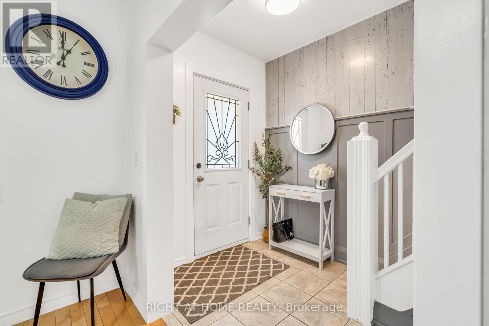 12 Porter Avenue, Toronto, Ontario  M6N 2G9 - Photo 8 - W13232460