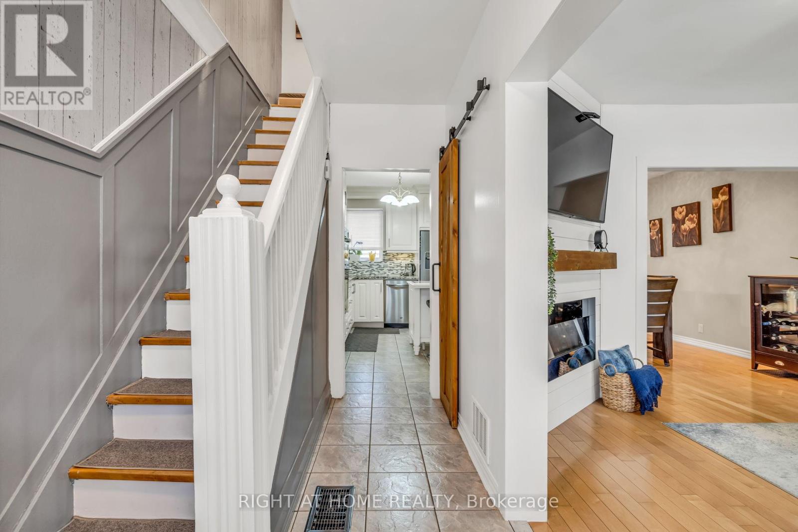 12 Porter Avenue, Toronto, Ontario  M6N 2G9 - Photo 9 - W13232460