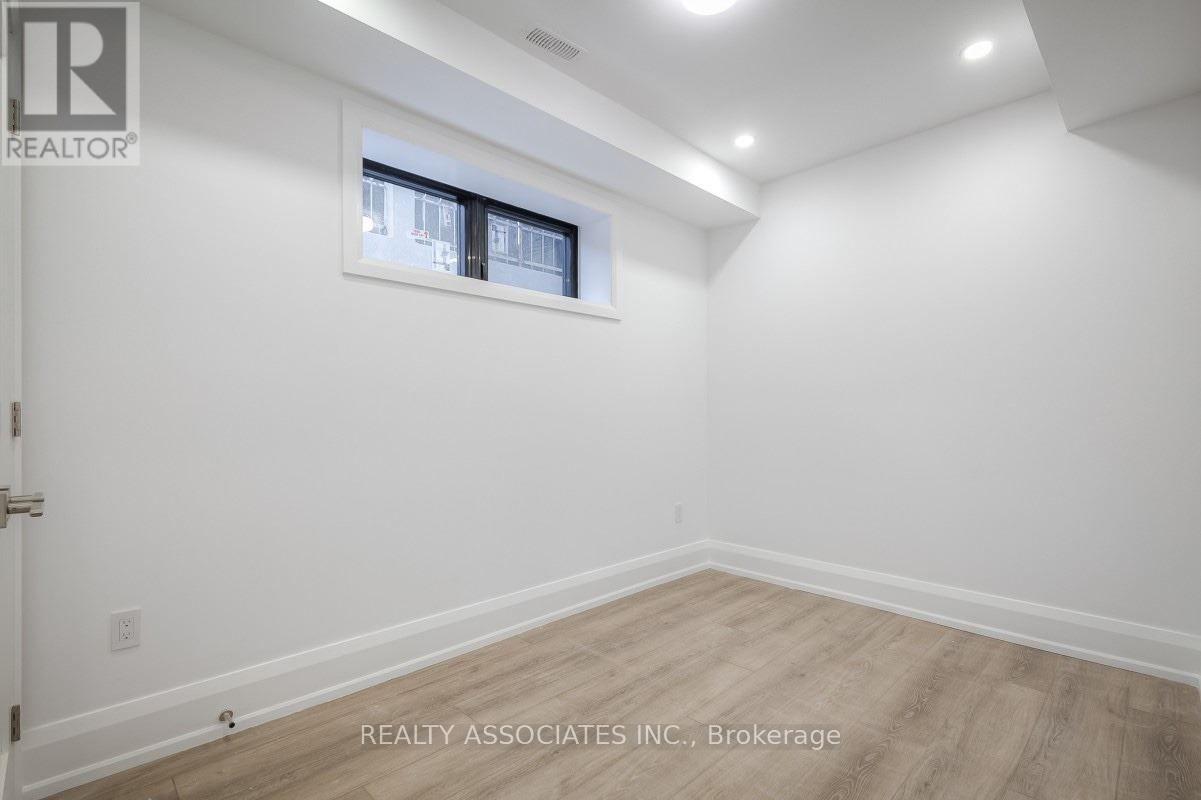 Unit 1a - 31 Ennerdale Road, Toronto, Ontario  M6E 4C2 - Photo 15 - W13232468