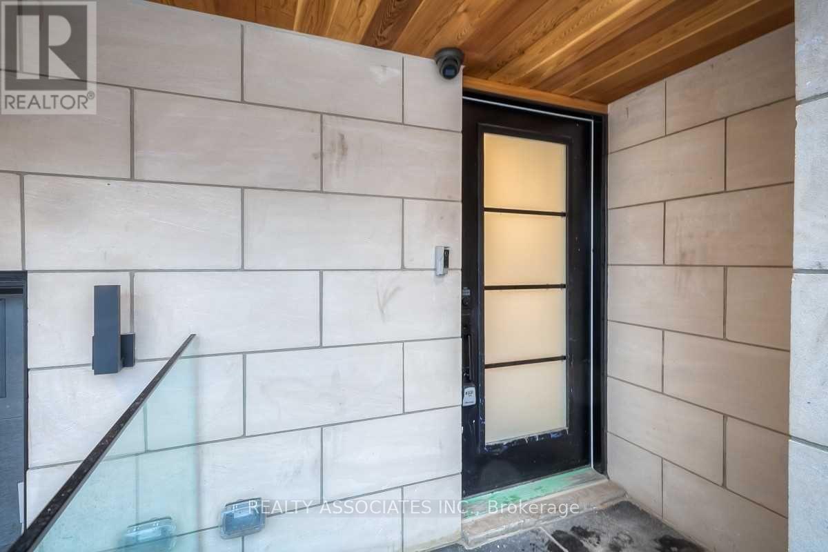 Unit 1a - 31 Ennerdale Road, Toronto, Ontario  M6E 4C2 - Photo 23 - W13232468