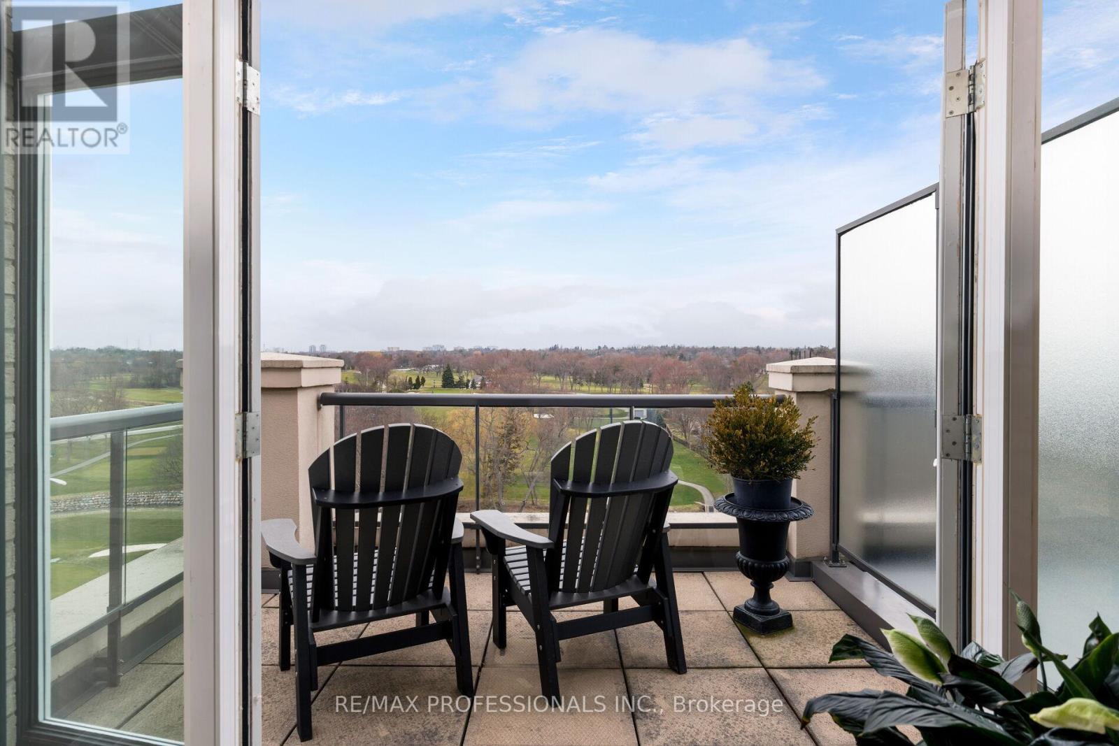 Ph3 - 9 Burnhamthorpe Crescent, Toronto, Ontario  M9A 0A6 - Photo 29 - W13224532