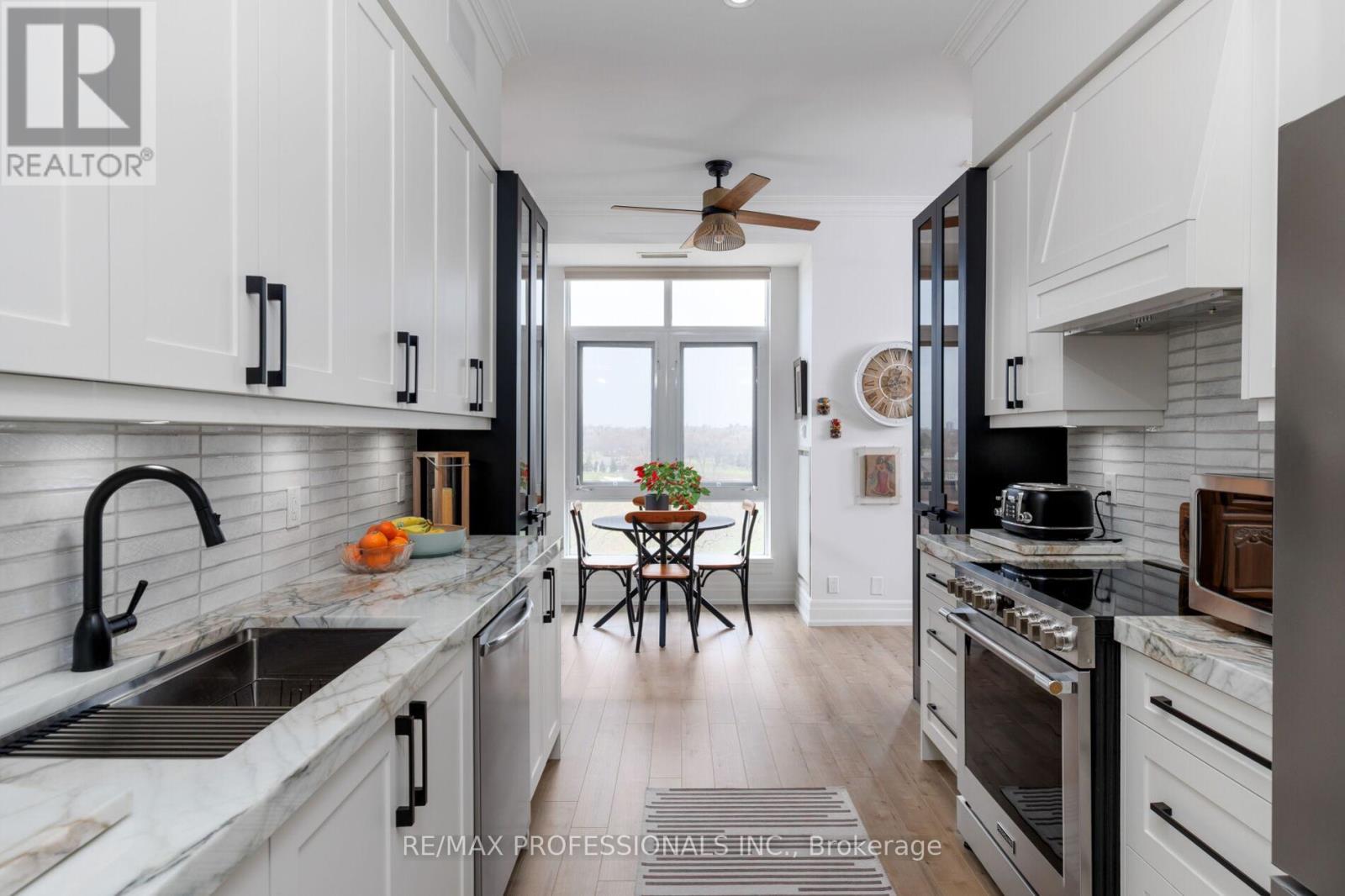 Ph3 - 9 Burnhamthorpe Crescent, Toronto, Ontario  M9A 0A6 - Photo 13 - W13224532