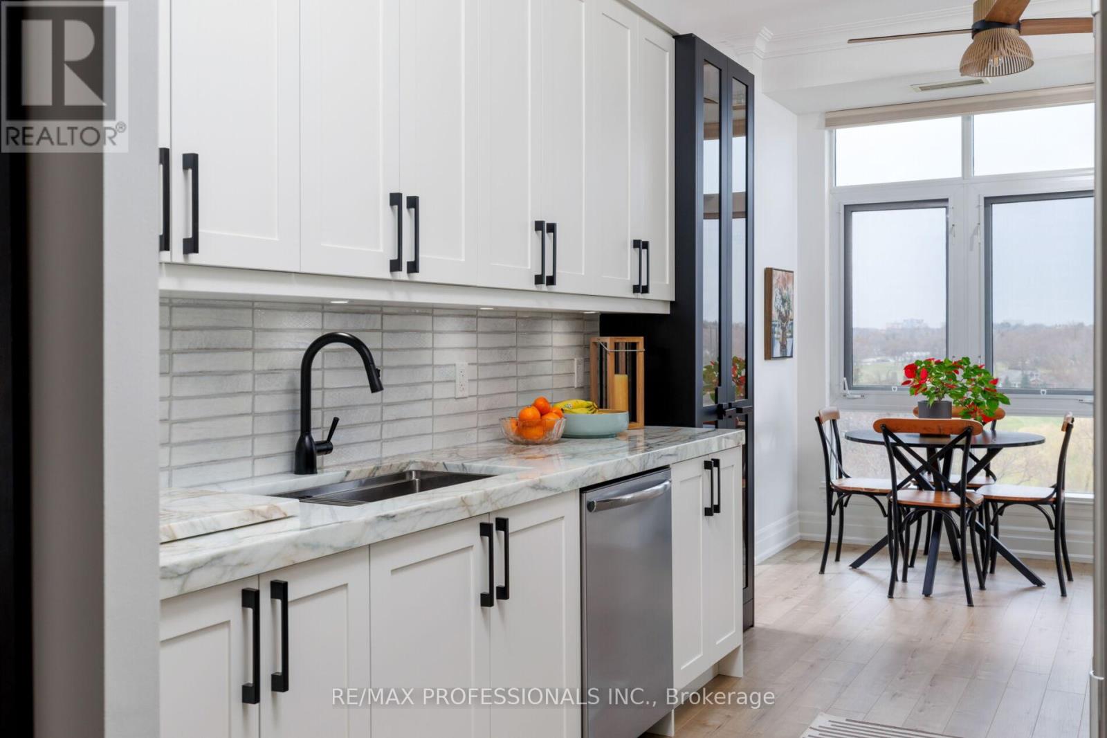 Ph3 - 9 Burnhamthorpe Crescent, Toronto, Ontario  M9A 0A6 - Photo 14 - W13224532