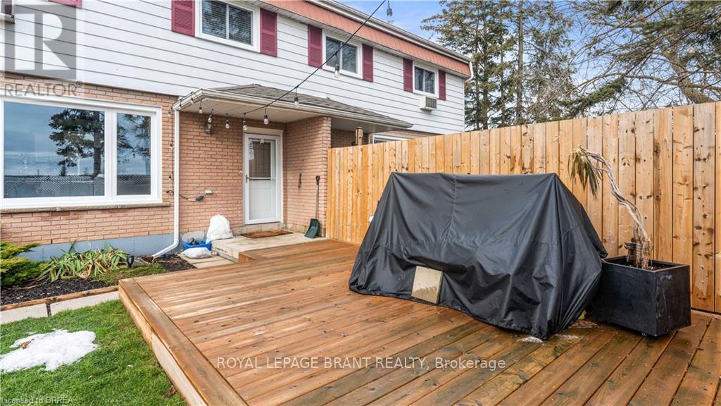 C - 52 Ewing Drive, Brantford, Ontario  N3R 5H8 - Photo 3 - X13232456