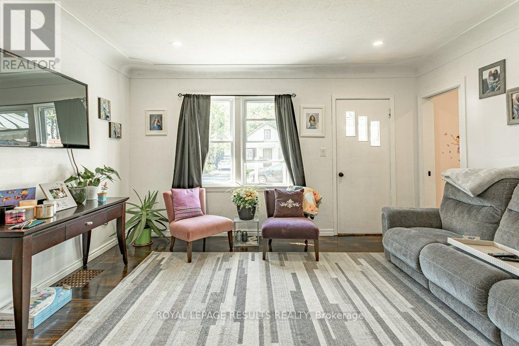 14 Rodgers Street, Tillsonburg, Ontario  N4G 1G2 - Photo 3 - X13232578