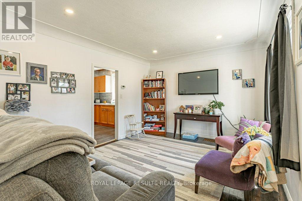 14 Rodgers Street, Tillsonburg, Ontario  N4G 1G2 - Photo 4 - X13232578