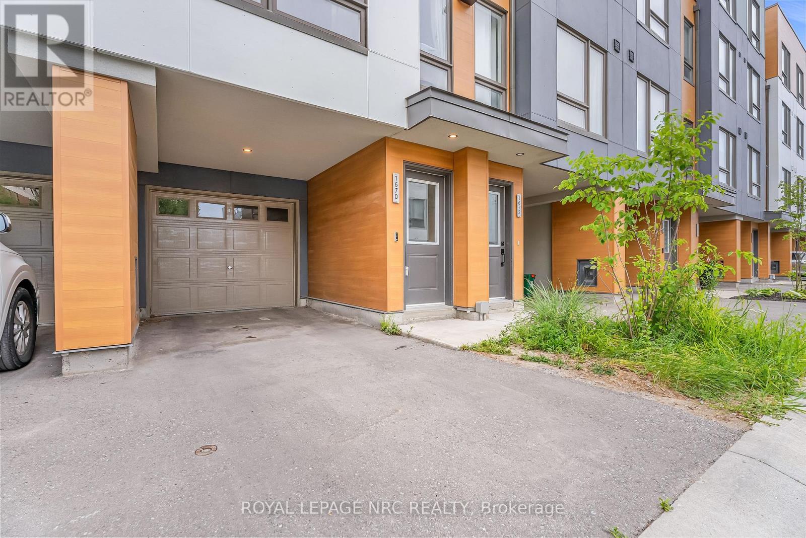 1670 Pleasure Valley Path, Oshawa, Ontario  L1G 0E3 - Photo 4 - E13232694