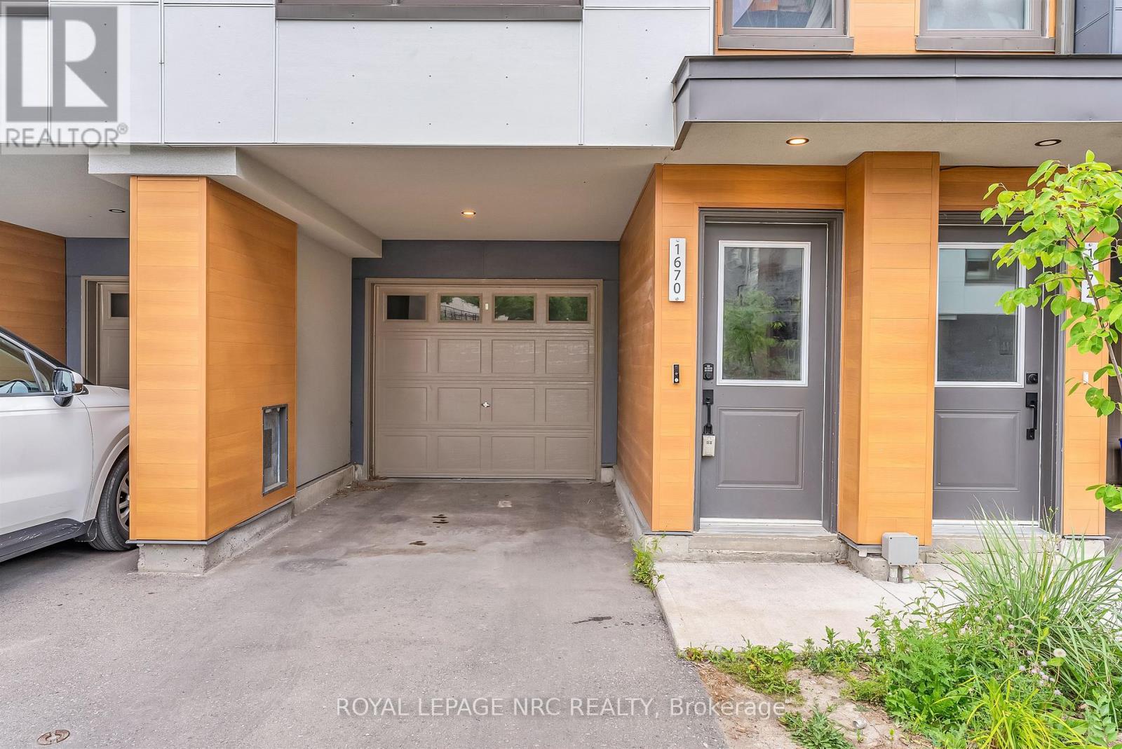 1670 Pleasure Valley Path, Oshawa, Ontario  L1G 0E3 - Photo 5 - E13232694