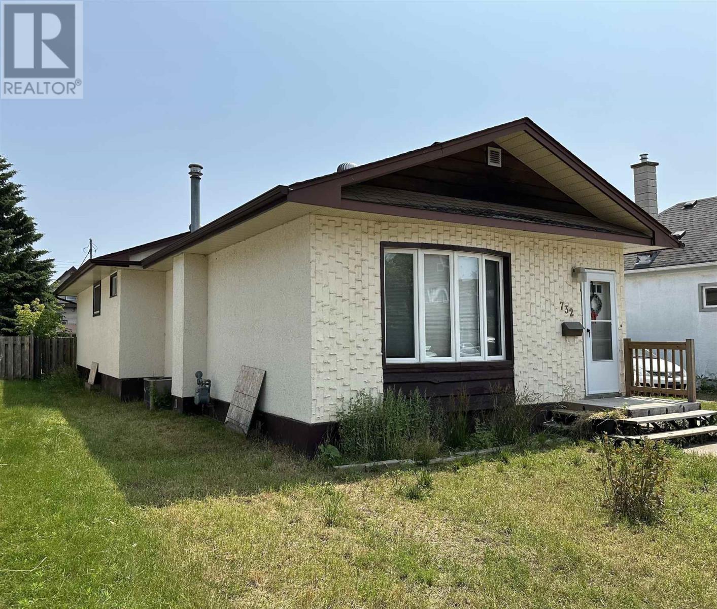 732 Marks St S, Thunder Bay, Ontario  P7E 1N2 - Photo 2 - TB2601330