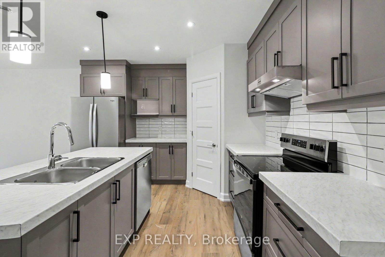 A - 1133 Montblanc Crescent, Russell, Ontario  K0A 1W0 - Photo 7 - X12866018