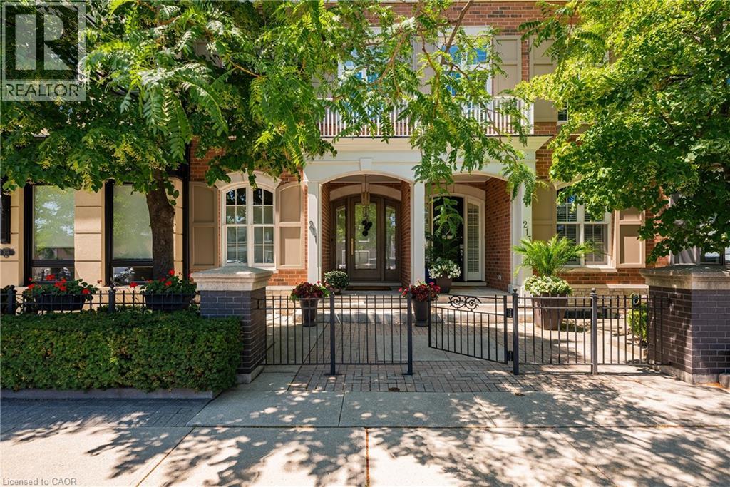 211 Church Street, Oakville, Ontario  L6J 1N4 - Photo 1 - 40835987