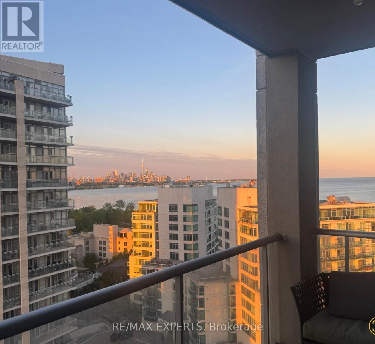 1509 - 2083 Lakeshore Boulevard W, Toronto, Ontario  M8V 4G2 - Photo 2 - W13219080