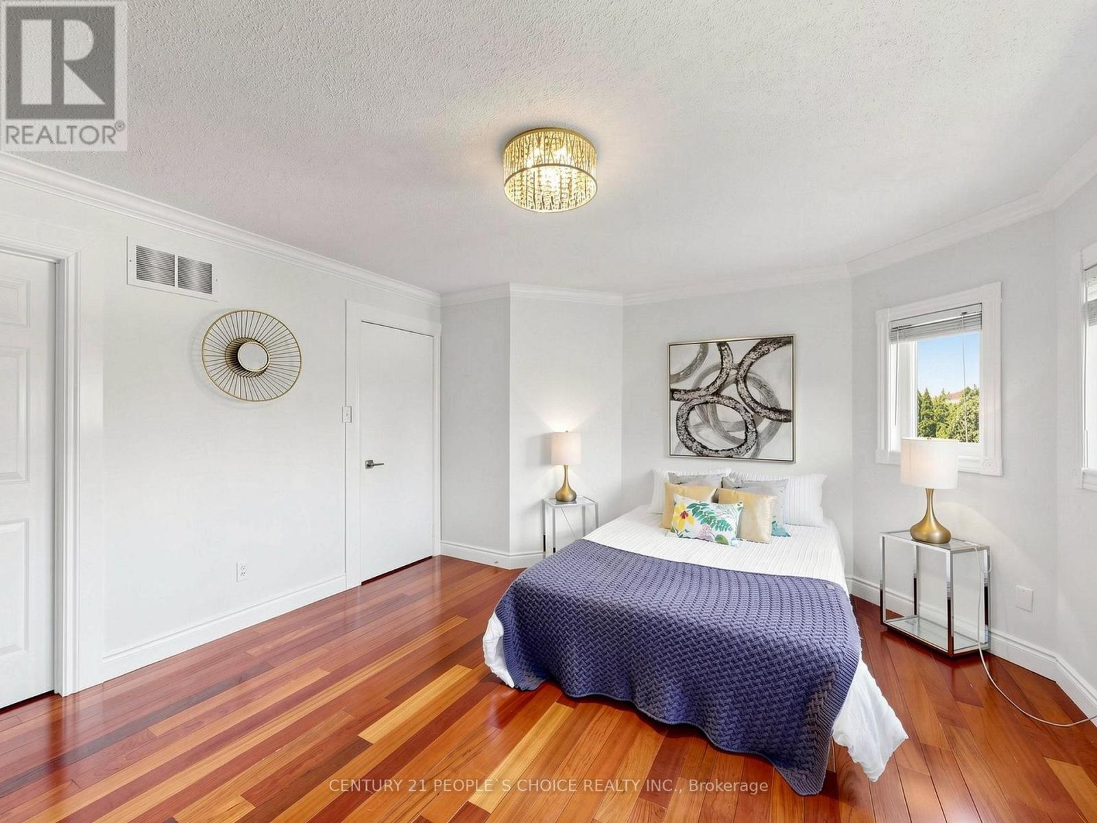 5615 Whitehorn Avenue, Mississauga, Ontario  L5V 2B1 - Photo 24 - W13223796