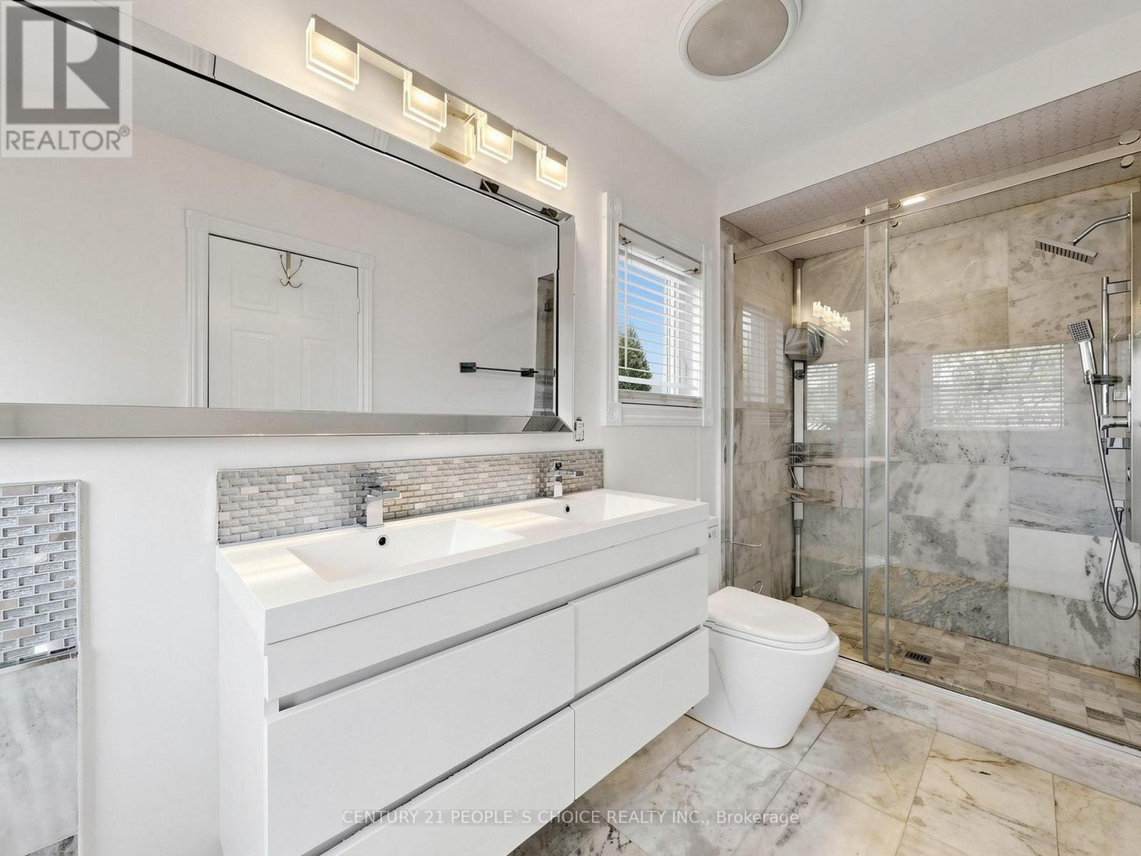 5615 Whitehorn Avenue, Mississauga, Ontario  L5V 2B1 - Photo 26 - W13223796