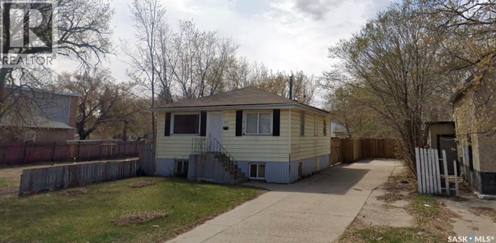 327 Q AVENUE S, Saskatoon, Saskatchewan