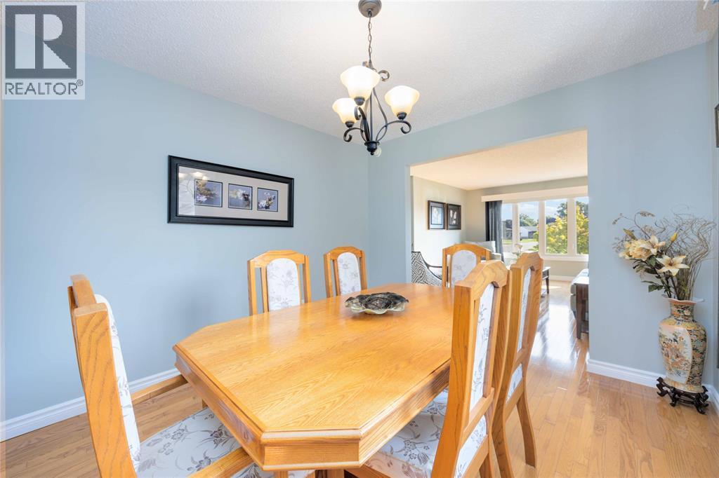 222 Thames Crescent, Sarnia, Ontario  N7S 5C9 - Photo 10 - 26012494